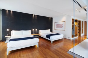 Down duvets, minibar, in-room safe, desk - Hotel Plaza Venice (Mestre)