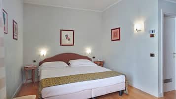 Down comforters, minibar, in-room safe, desk