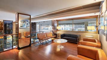 Sala de estar en el lobby