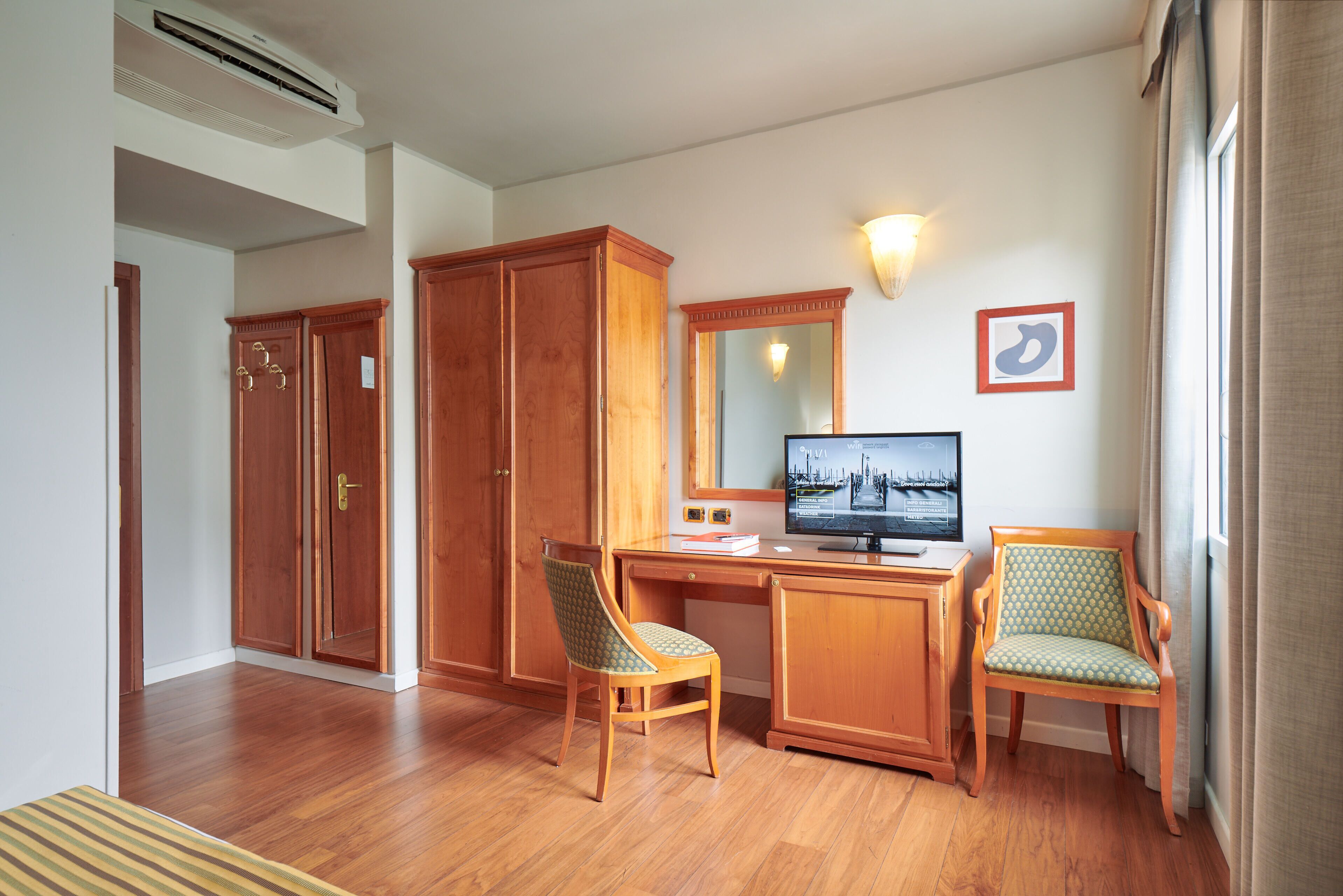 down duvets, minibar, in-room safe, desk