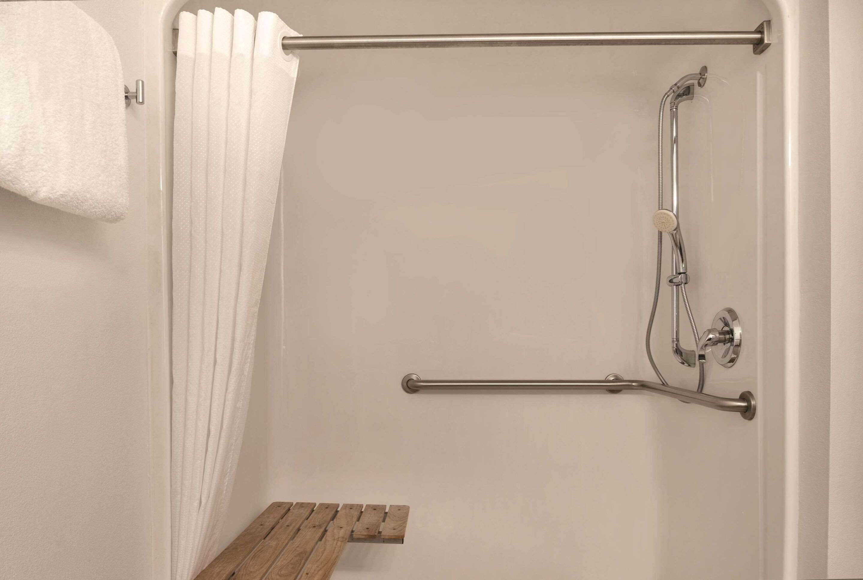 1 bedroom, premium bedding, desk, blackout curtains