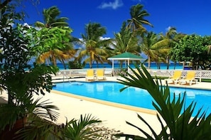 Piscine extérieure