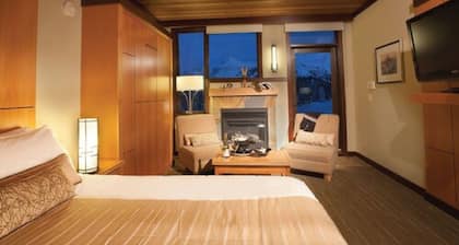 Sunshine Mountain Lodge