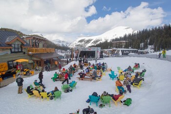 BBQ/picnic area at Sunshine Mountain Lodge