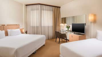 Down comforters, minibar, in-room safe, desk