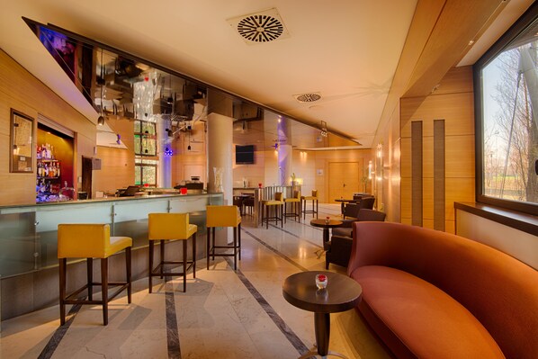 Bar lounge