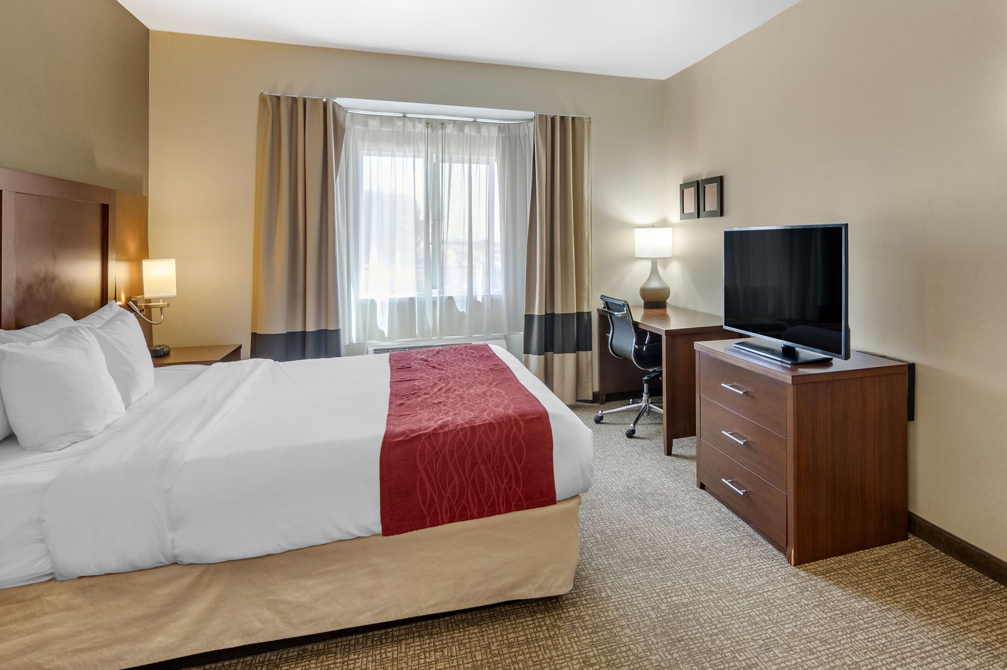 1 bedroom, hypo-allergenic bedding, pillow-top beds, laptop workspace