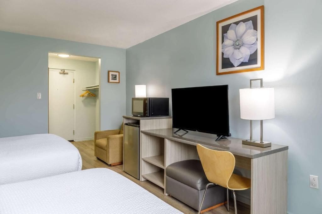 Chambre Deluxe, 2 grands lits, non-fumeurs | Literie de qualité supérieure, décoration personnalisée