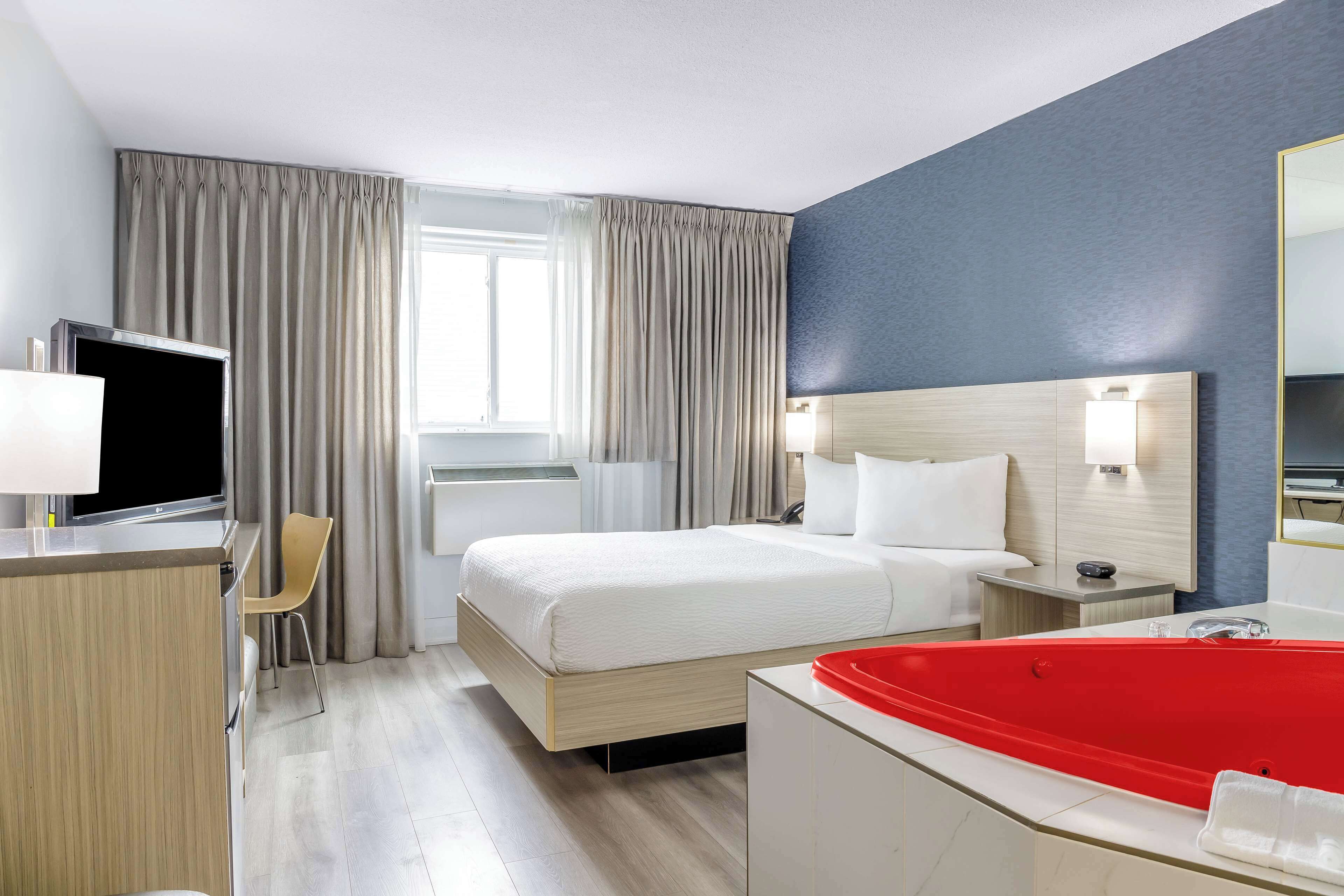 Foto - Motel 6 Niagara Falls, ON Near the Falls