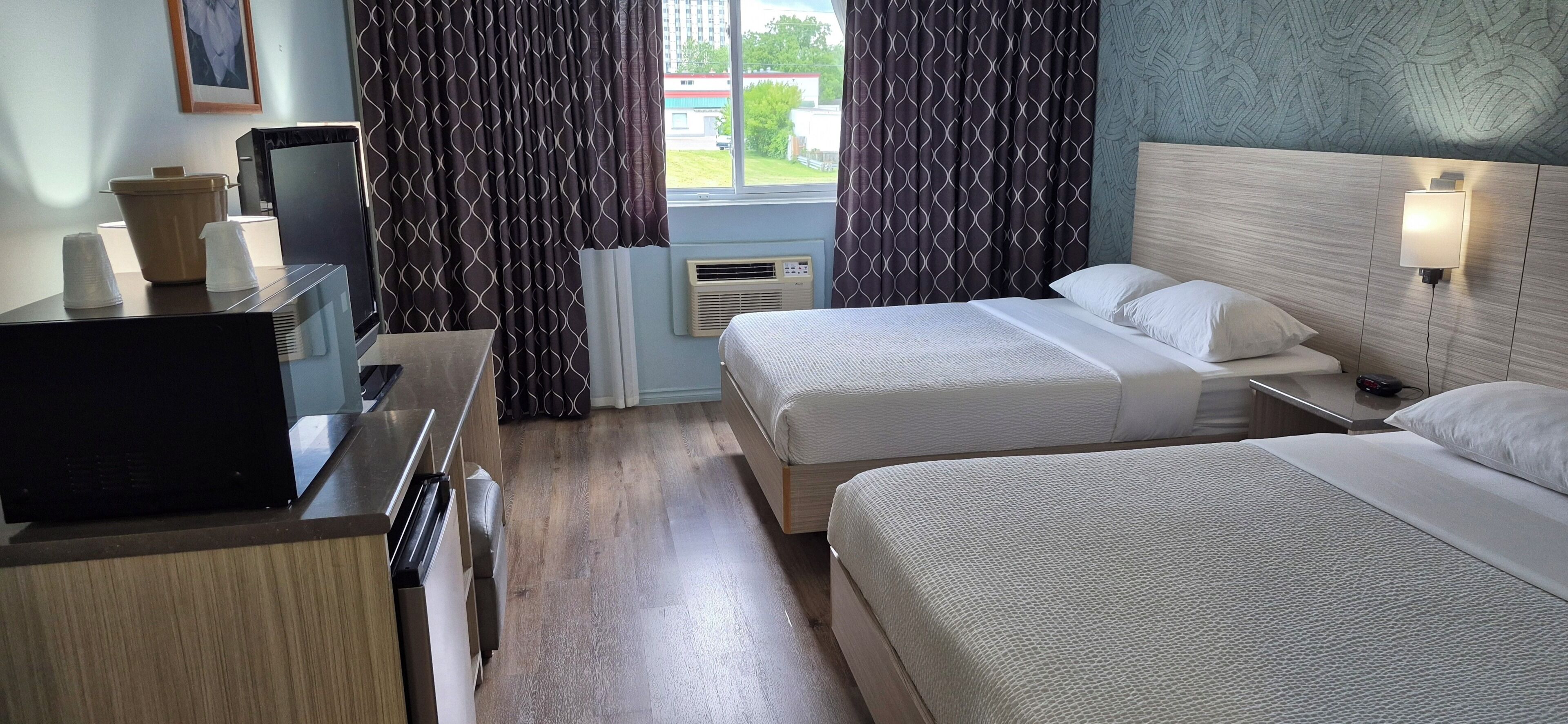 Quarto luxo, 2 camas Queen, para não fumantes | Roupas de cama premium, individualmente decorados
