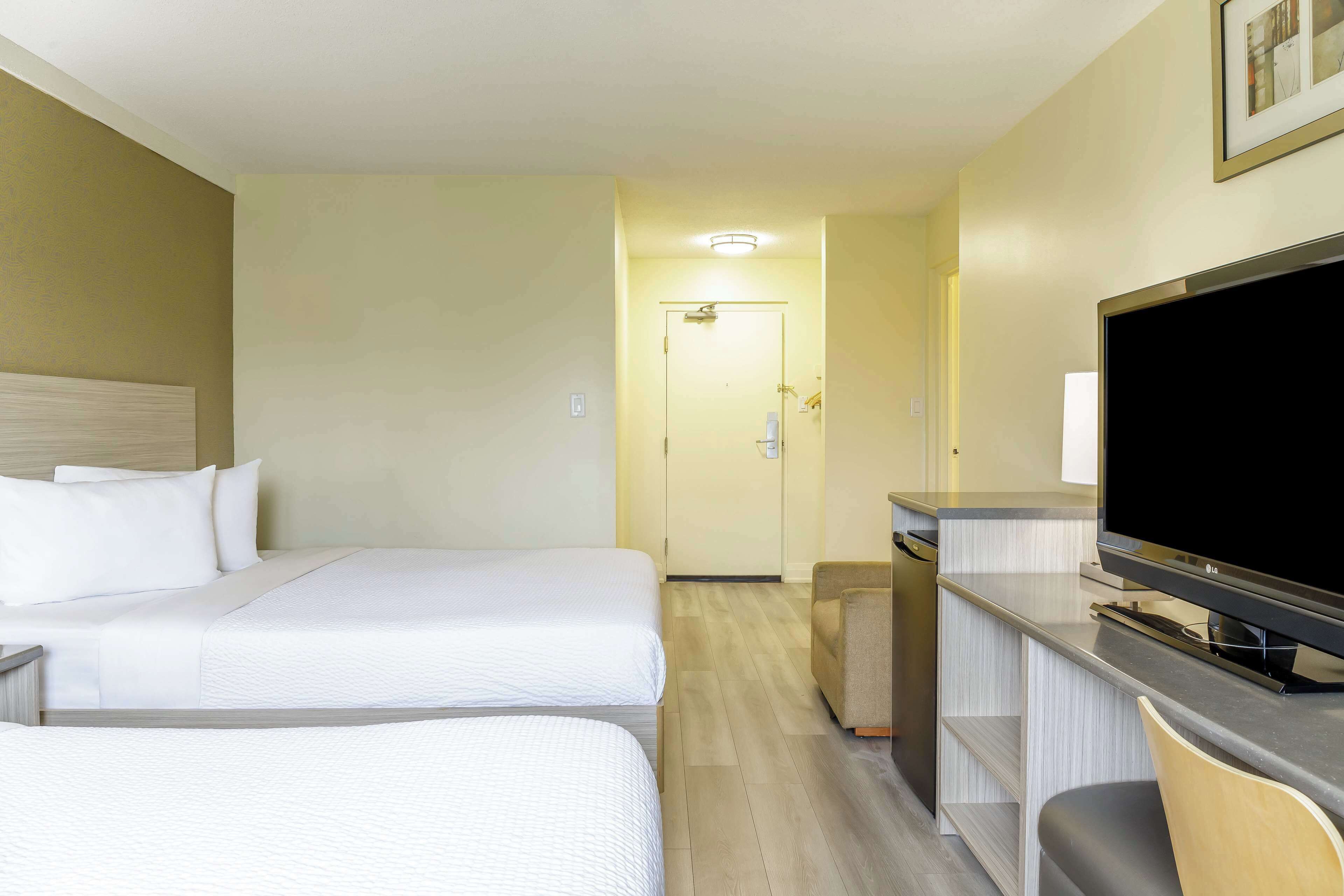 Foto - Motel 6 Niagara Falls, ON Near the Falls