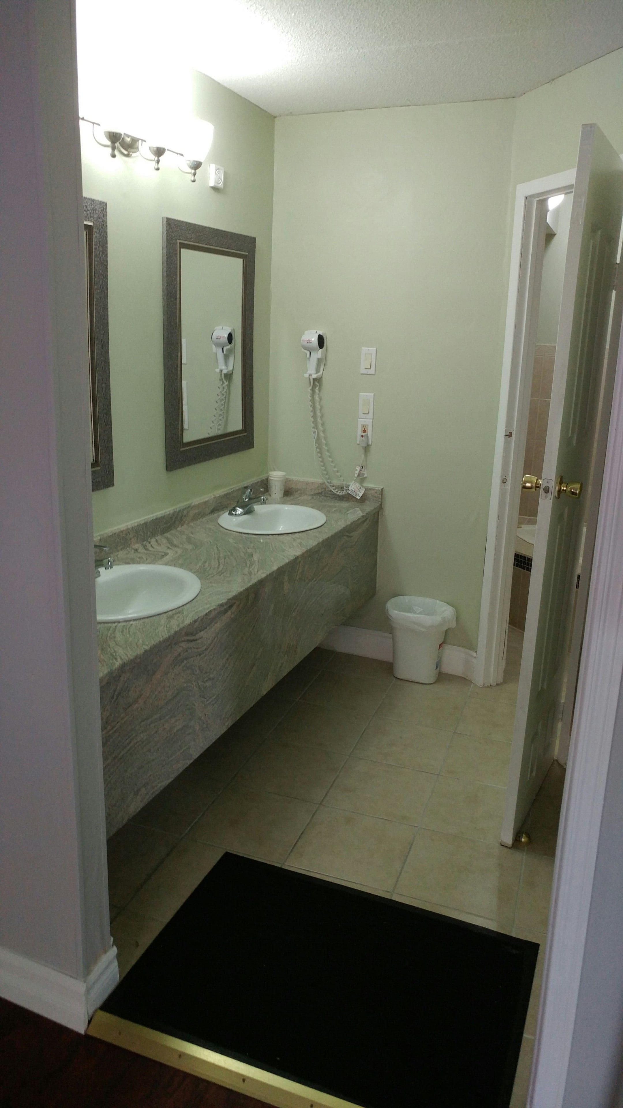 Foto - Super 8 by Wyndham Cambridge/Kitchener/Waterloo Area