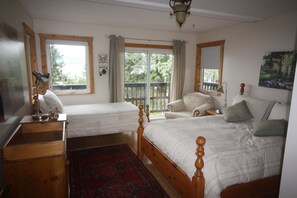 Classic-Ferienhaus, 2 Schlafzimmer, Whirlpool, Seeblick