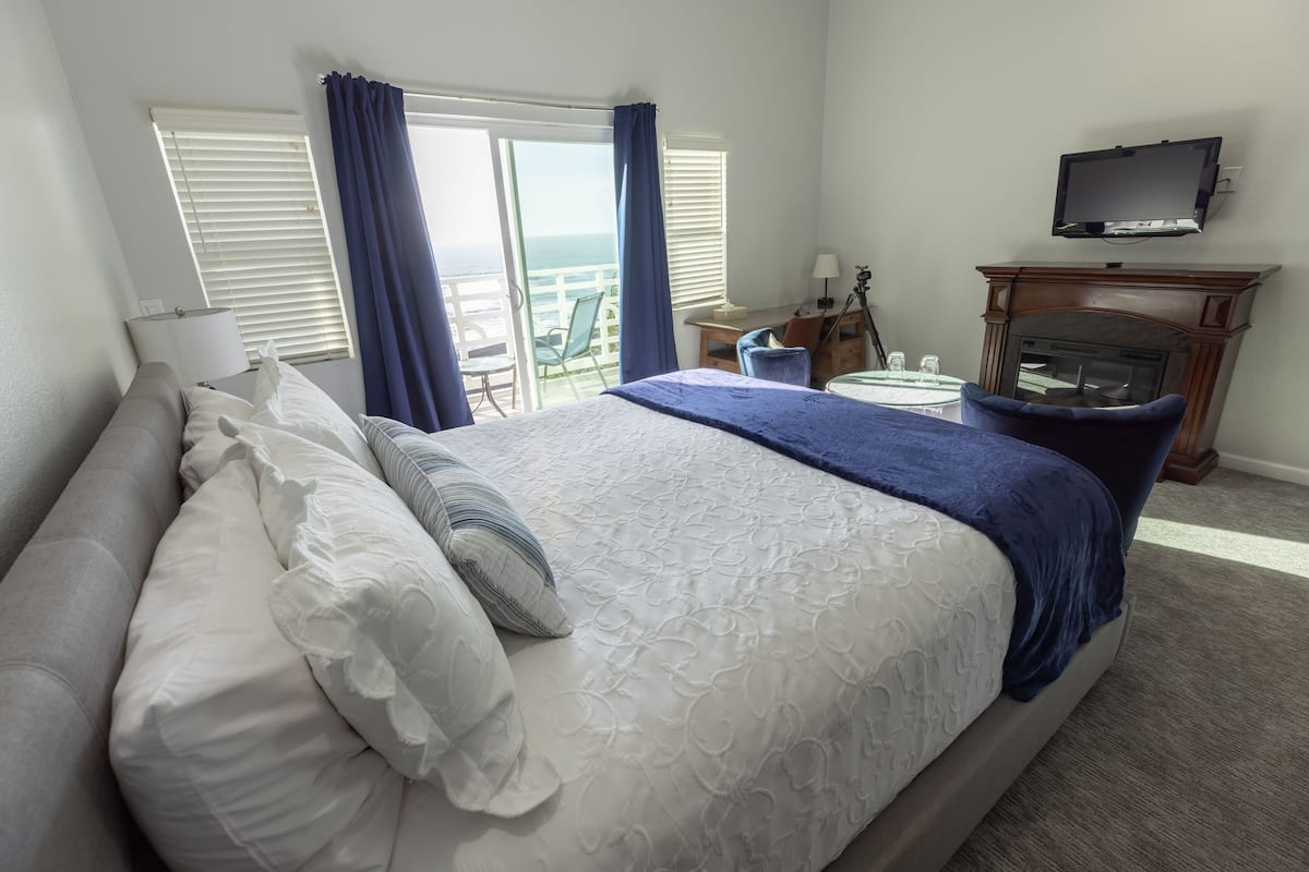 Down comforters, individually decorated, individually furnished