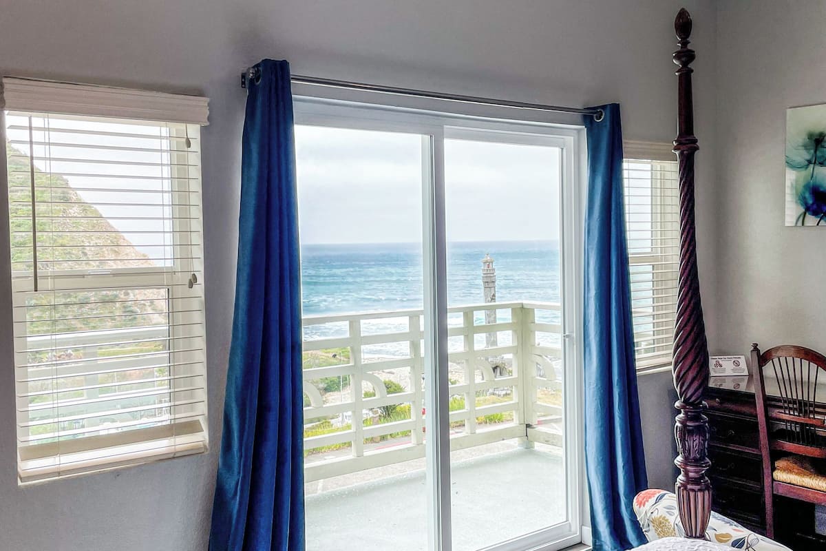 superior port with ocean view | 1 bedroom, down duvets, individually decorated, individually furnished