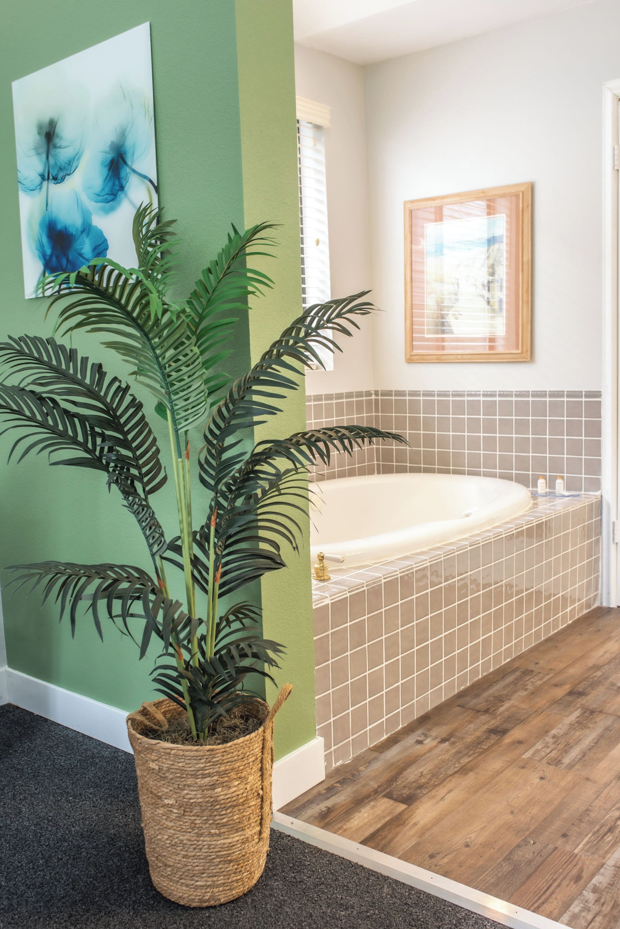 superior port with ocean view | bathroom | free toiletries, hair dryer, towels, soap