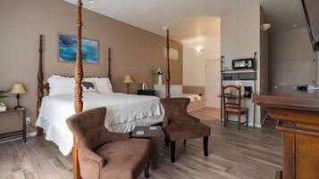 Standaard kamer, 1 queensize bed, uitzicht op binnenplaats | Donzen dekbedden, individueel gedecoreerd, individueel gemeubileerd