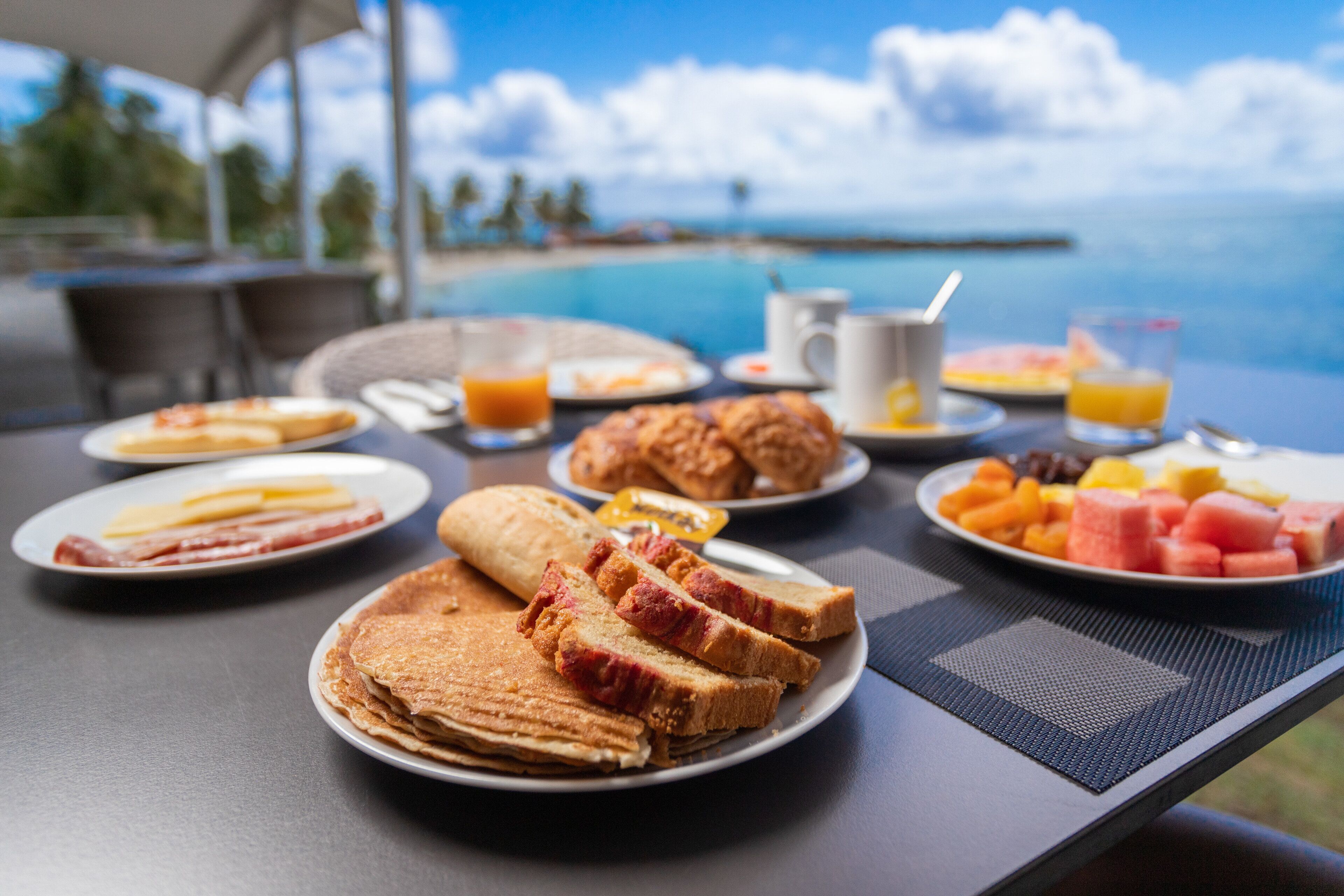 Café da manhã com buffet todos os dias (EUR 21 por pessoa) 