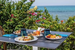 Frühstück, Mittagessen, internationale Küche, Blick aufs Meer