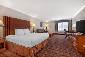 ห้องสแตนดาร์ด, เตียงคิงไซส์ 1 เตียง, ปลอดบุหรี่, ตู้เย็นและไมโครเวฟ | เครื่องนอนระดับพรีเมียม, ตู้นิรภัยในห้องพัก, โต๊ะทำงาน