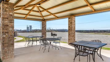 BBQ/picnic area