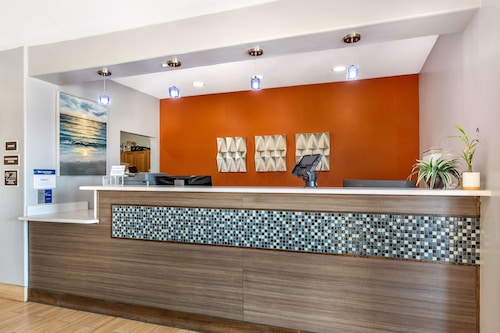 Best Western Club House Inn & Suites