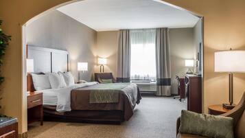 Standard Room, 1 King Bed, Non Smoking | Desk, laptop workspace, iron/ironing board, free cribs/infant beds