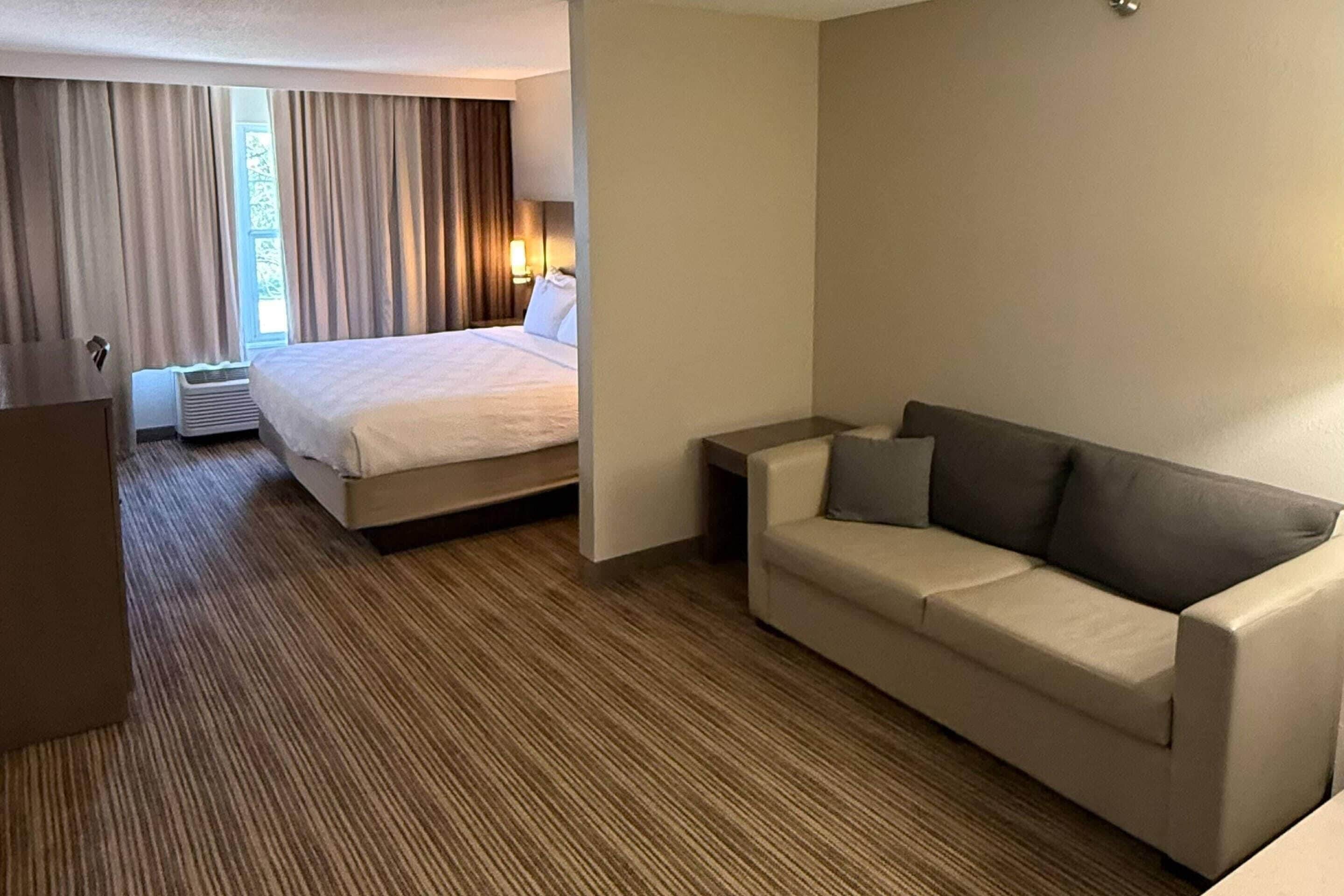 Studio Suite, 1 King Bed, Non Smoking