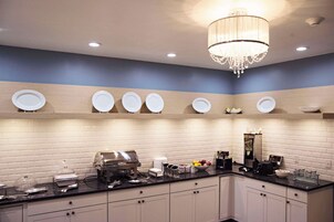 Desayuno continental incluido todos los días 