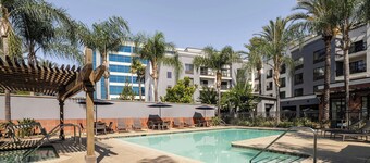 Courtyard by Marriott Los Angeles Burbank Airport