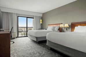 In-room safe, desk, laptop workspace, blackout drapes - Courtyard by Marriott Philadelphia Langhorne (Langhorne)