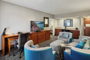 Suite, 1 Bedroom | In-room safe, desk, laptop workspace, blackout drapes