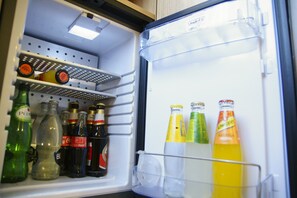 Mini-refrigerator