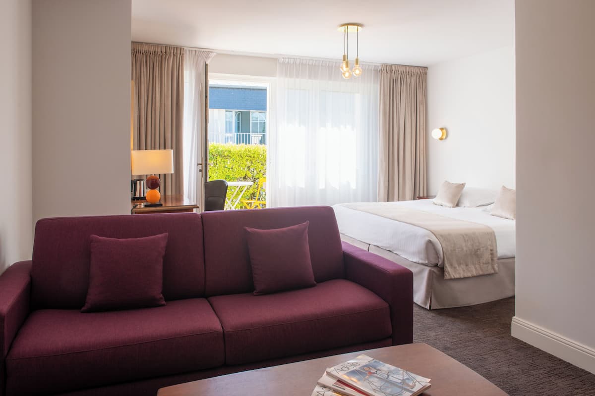 Suite Junior Premium | Biancheria da letto di alta qualità, una cassaforte in camera
