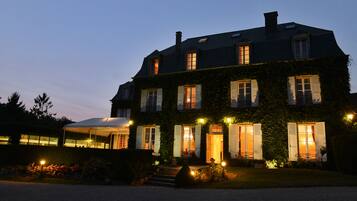 Front of property – evening/night