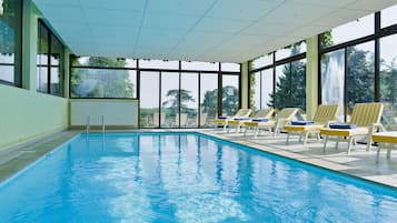 Indoor pool, seasonal outdoor pool, pool loungers