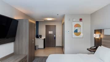 Habitación estándar, 1 cama King size, con acceso para personas discapacitadas (Communication) | Camas con pillow-top, caja de seguridad en la habitación y escritorio