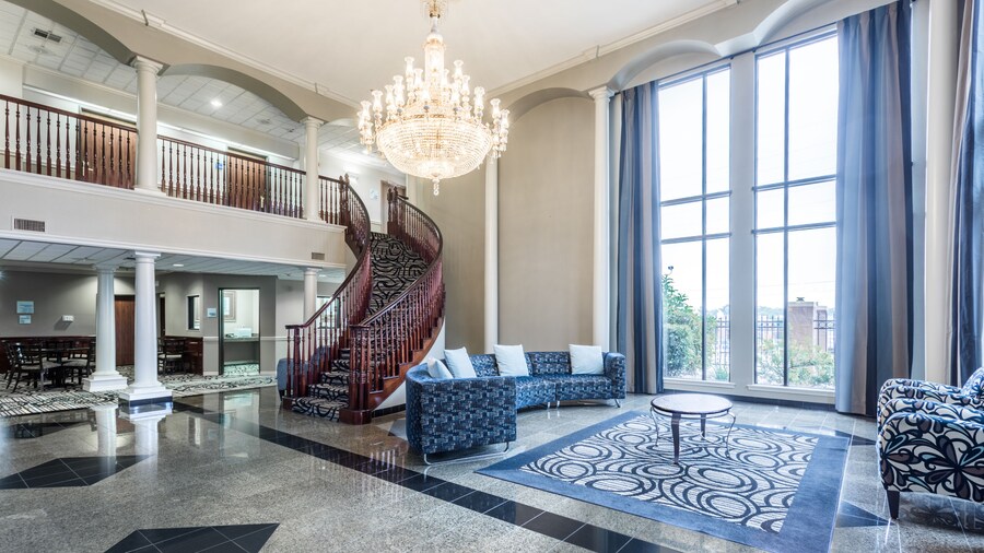 Holiday Inn Express Hotel & Suites Lake Charles by IHG