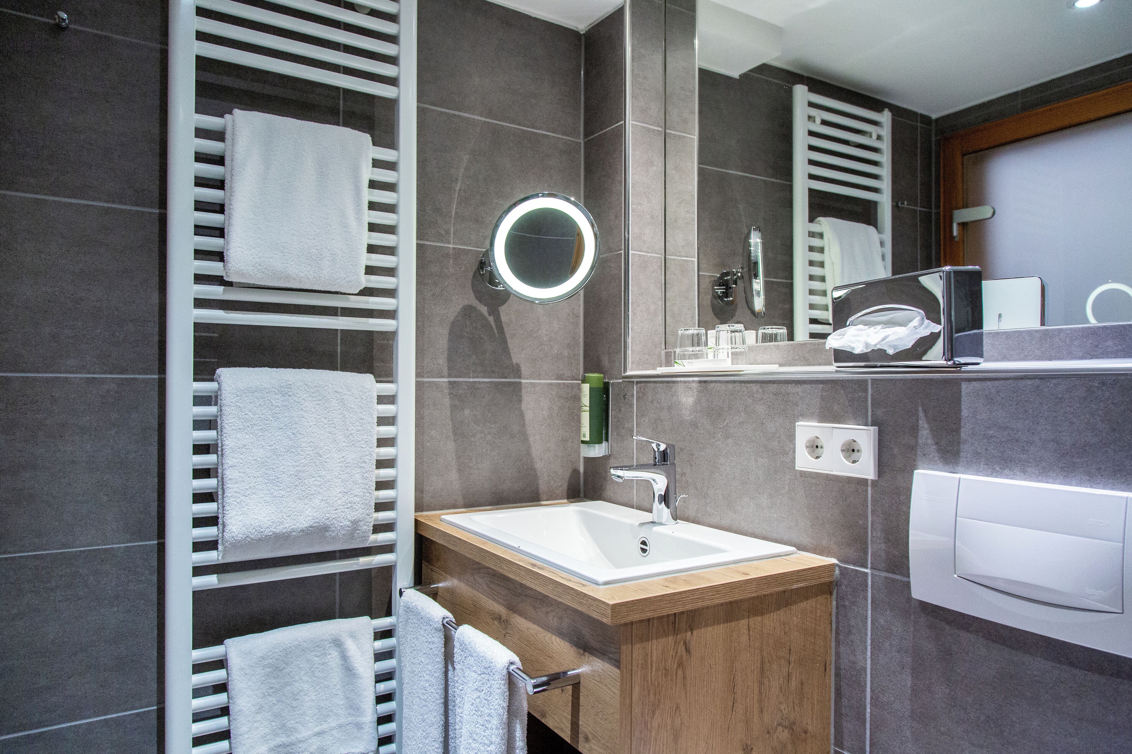 comfort double room | bathroom | shower, eco-friendly toiletries, hair dryer, towels