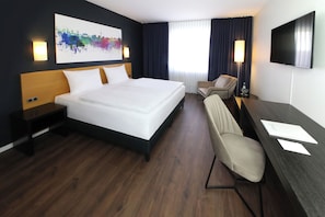 Superior Double Room | In-room safe, desk, iron/ironing board, free cribs/infant beds - Wyndham Garden Potsdam (Potsdam)