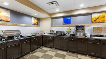Free daily buffet breakfast