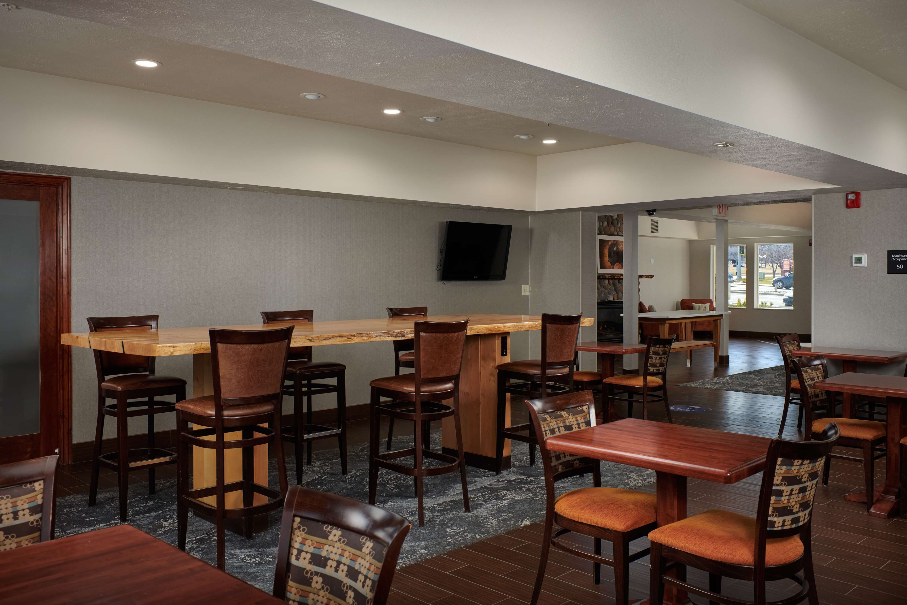 Ilmainen päivittäinen täysi aamiainen 