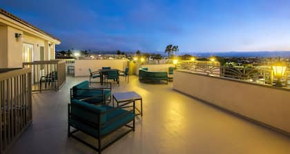 Hampton Inn & Suites Hermosa Beach