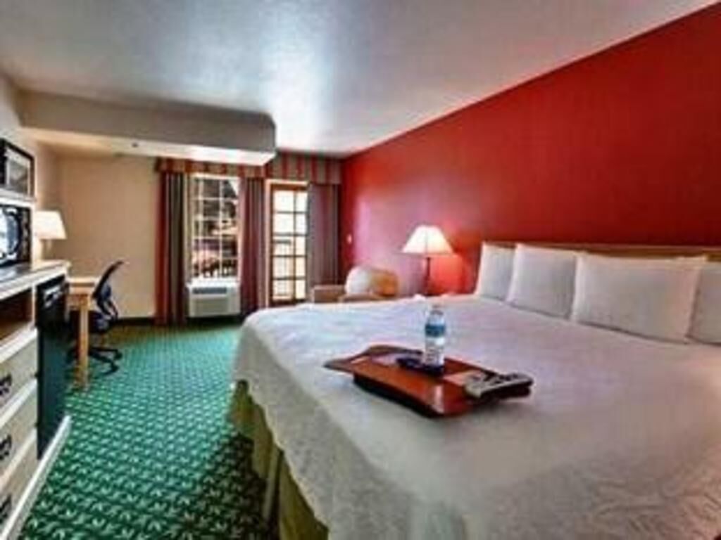 In-room safe, desk, iron/ironing board, free cots/infant beds