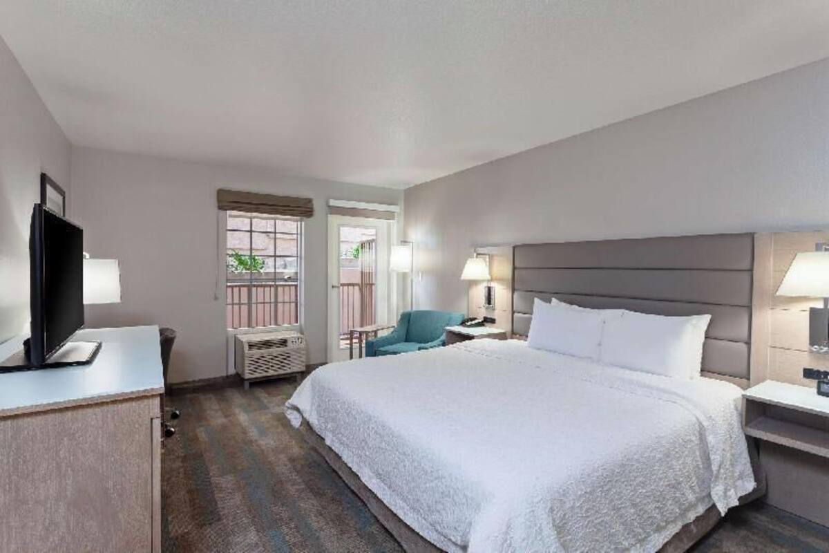 In-room safe, desk, iron/ironing board, free cots/infant beds