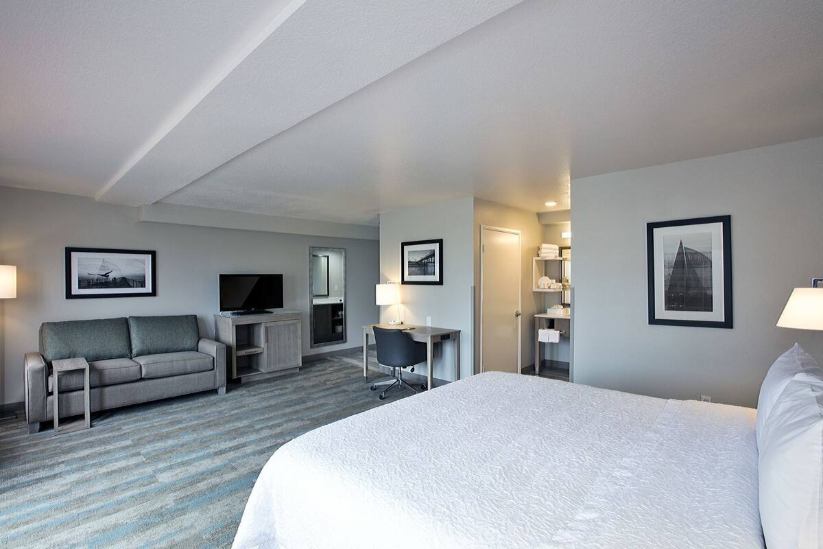 In-room safe, desk, iron/ironing board, free cots/infant beds