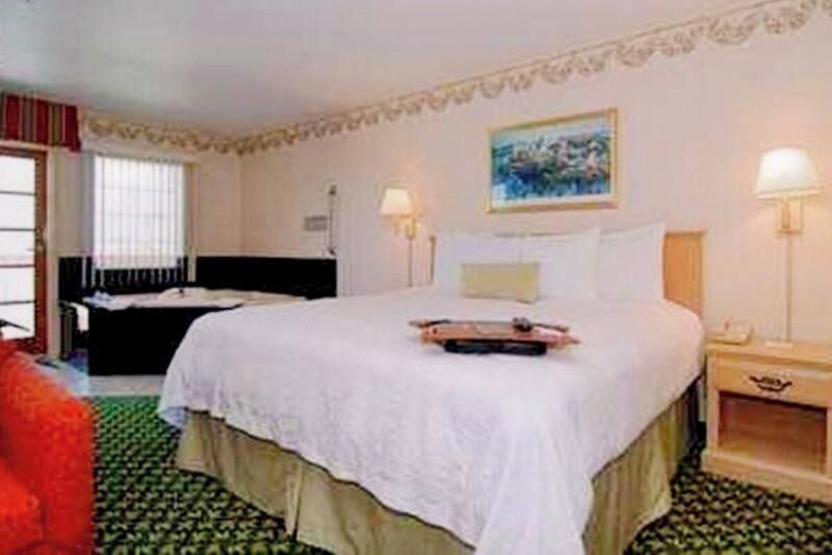In-room safe, desk, iron/ironing board, free cots/infant beds