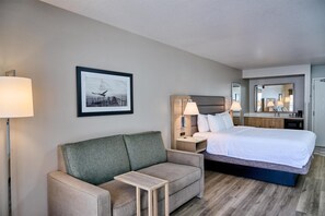 King studio ste/balcony /nsm | Minibar - Hampton Inn & Suites Hermosa Beach (Hermosa Beach)