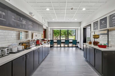 Hampton Inn Houston-Pearland