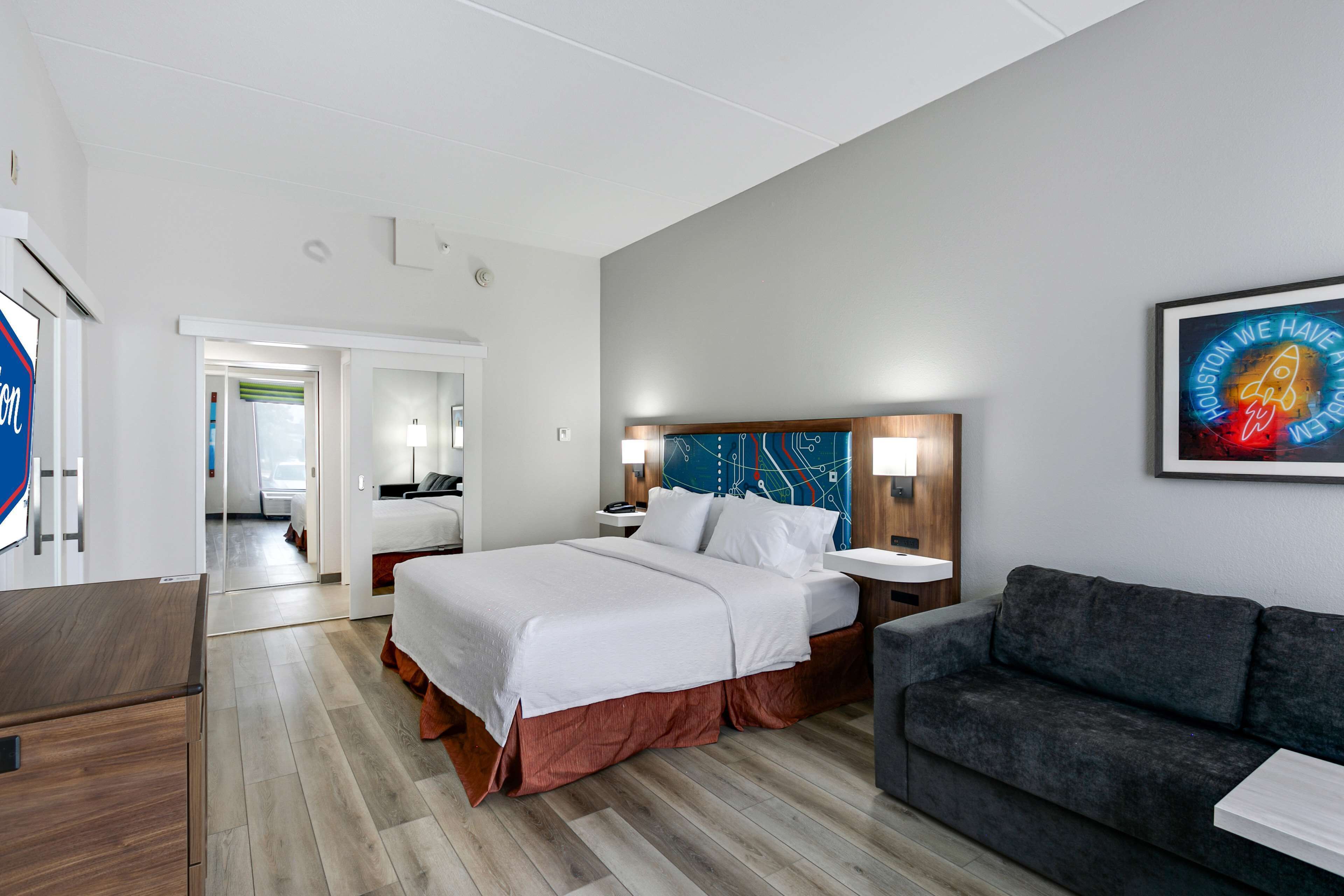 room | living area | tv, pay films